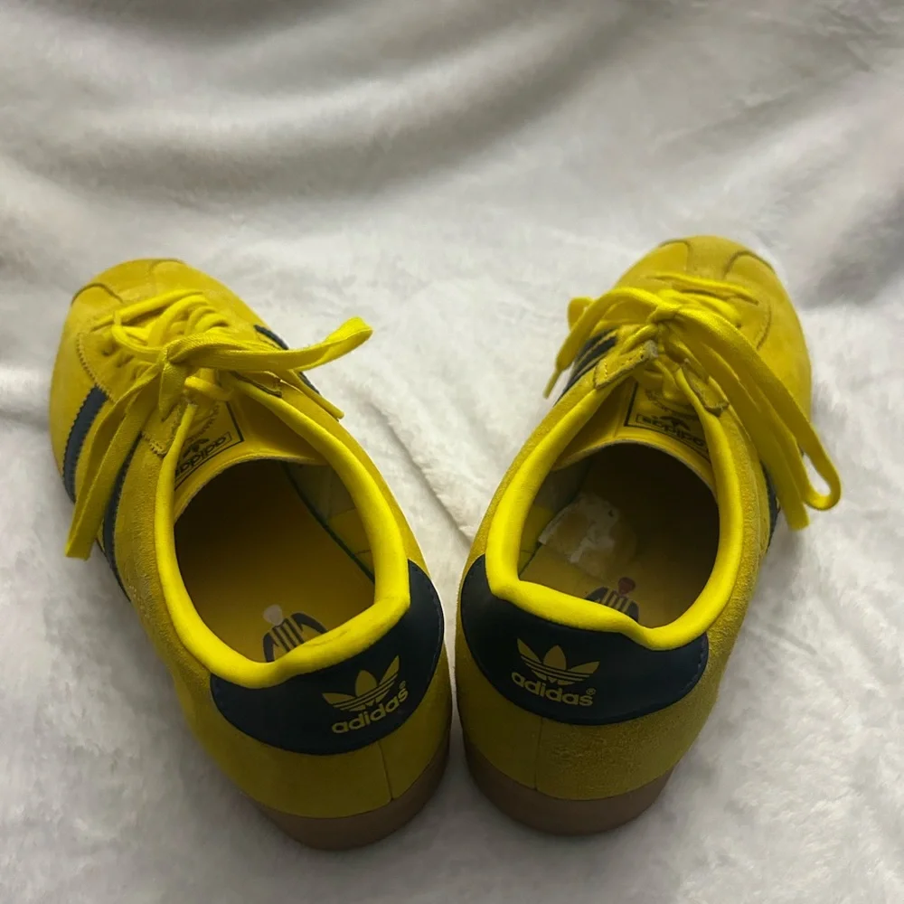 NWOT Adidas Gazelle Men’s Size 8 Suede Yellow Shoes - Picture 4 of 8